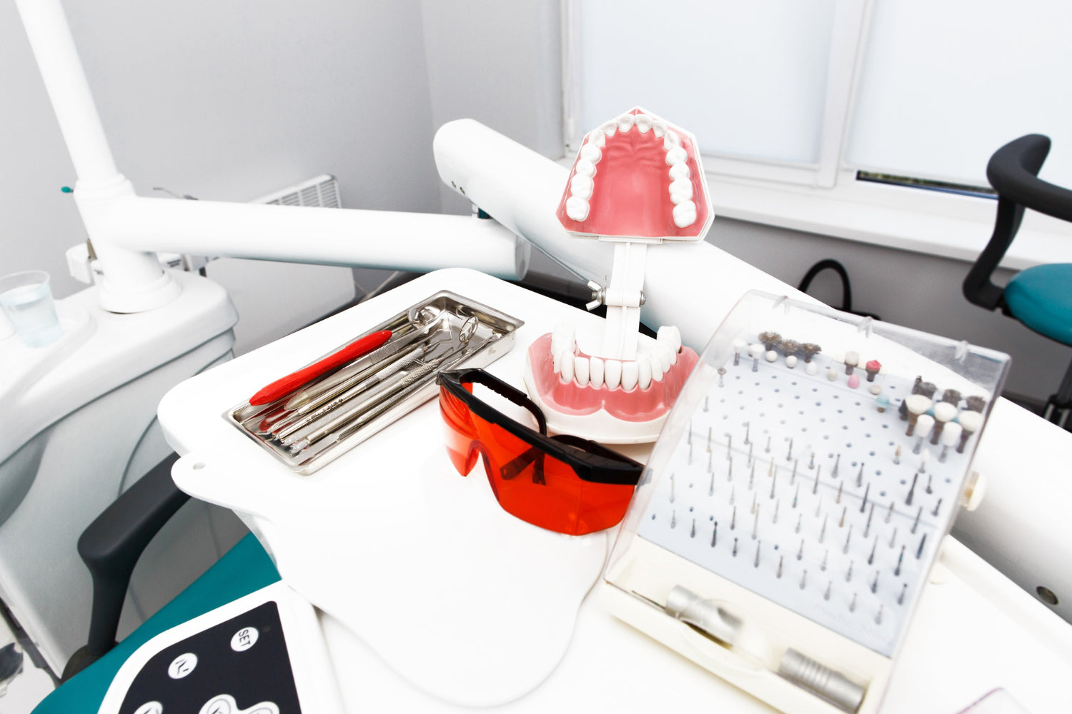 Zirconia vs PMMA in Dentistry: Which Material Should You Choose
